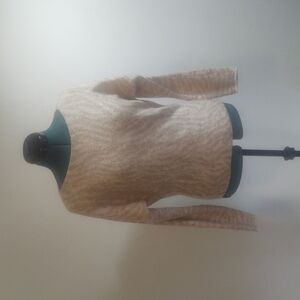 Abercrombie & Fitch Cream and Tan Subtle Animal Print Sweater